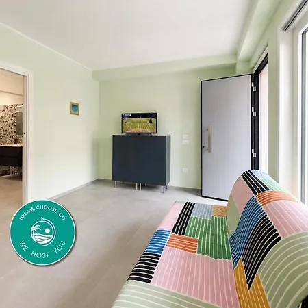 -2 Min Dal Mare- Corte Esclusiva, Ac, Wifi *
