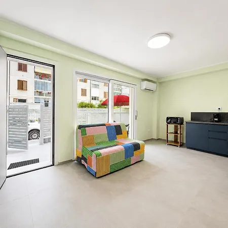 -2 Min Dal Mare- Corte Esclusiva, Ac, Wifi *