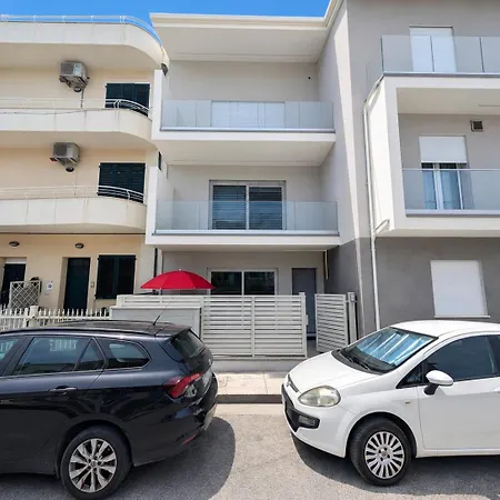 -2 Min Dal Mare- Corte Esclusiva, Ac, Wifi Apartamento Porto SantʼElpidio