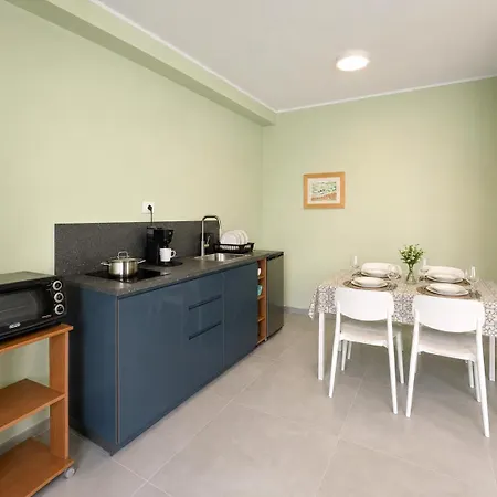 -2 Min Dal Mare- Corte Esclusiva, Ac, Wifi
