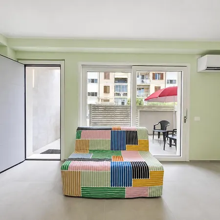 -2 Min Dal Mare- Corte Esclusiva, Ac, Wifi Apartamento