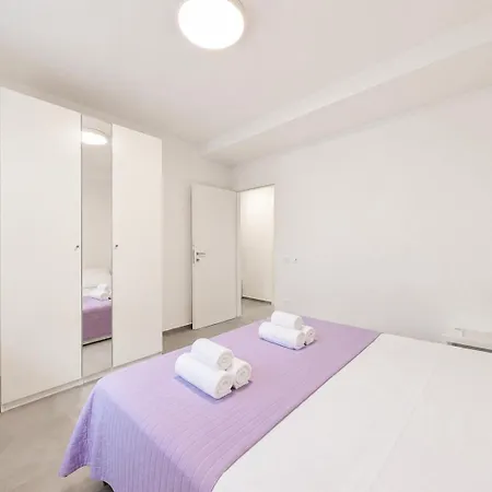 -2 Min Dal Mare- Corte Esclusiva, Ac, Wifi Apartamento Porto SantʼElpidio
